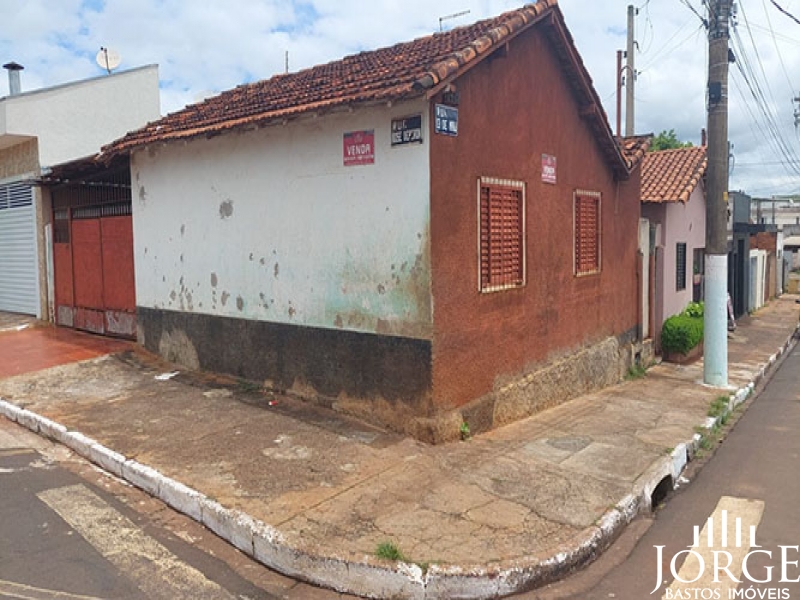 CASA DE ESQUINA NA VILA SANTA TEREZINHA 