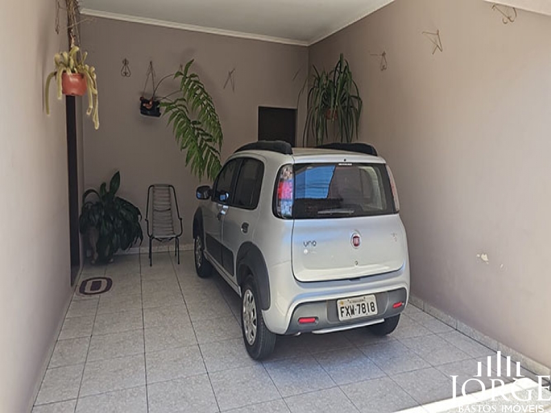 Casa com Ótima Localização no Jardim Santa Cecília