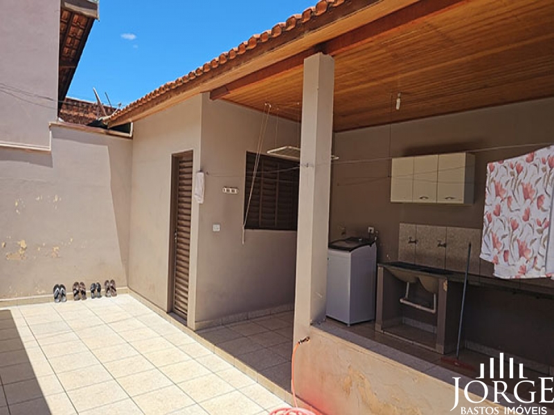 Casa com Ótima Localização no Jardim Santa Cecília