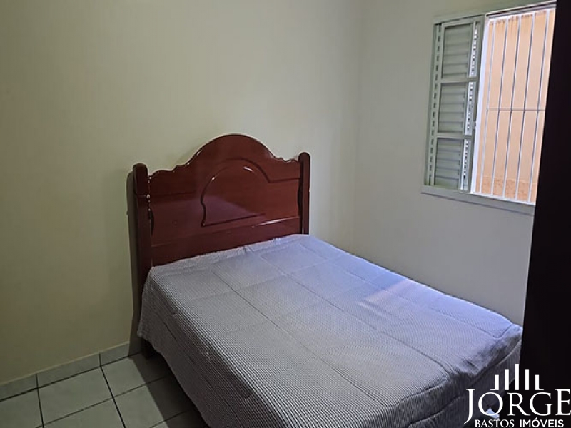 Casa com uma excelente localização no Jardim Centenário