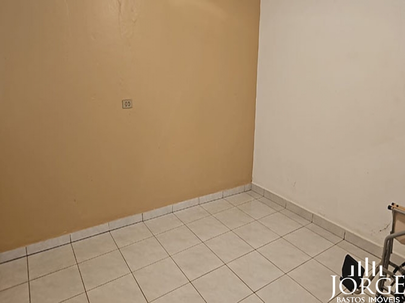 Casa com uma excelente localização no Jardim Centenário