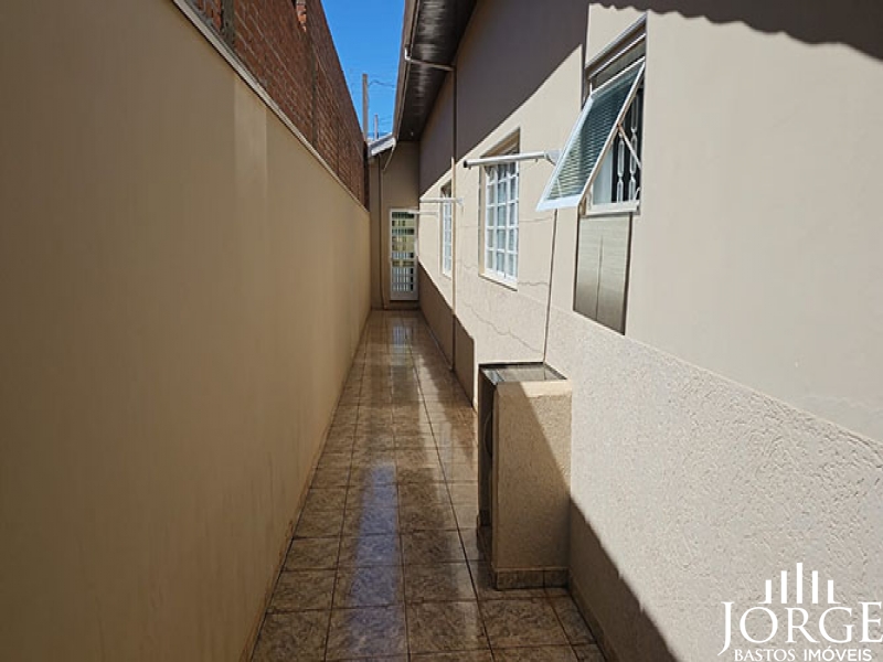 Casa com uma excelente localização no Jardim Centenário