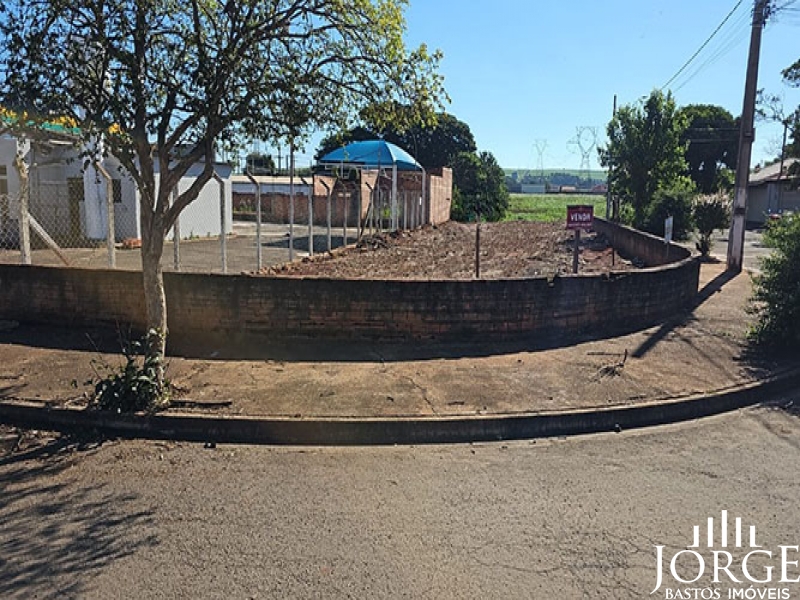 EXCELENTE TERRENO NO JARDIM MARIA MORO